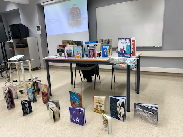 Herriz herriko bitartekarientzako lantegiak martxan dira