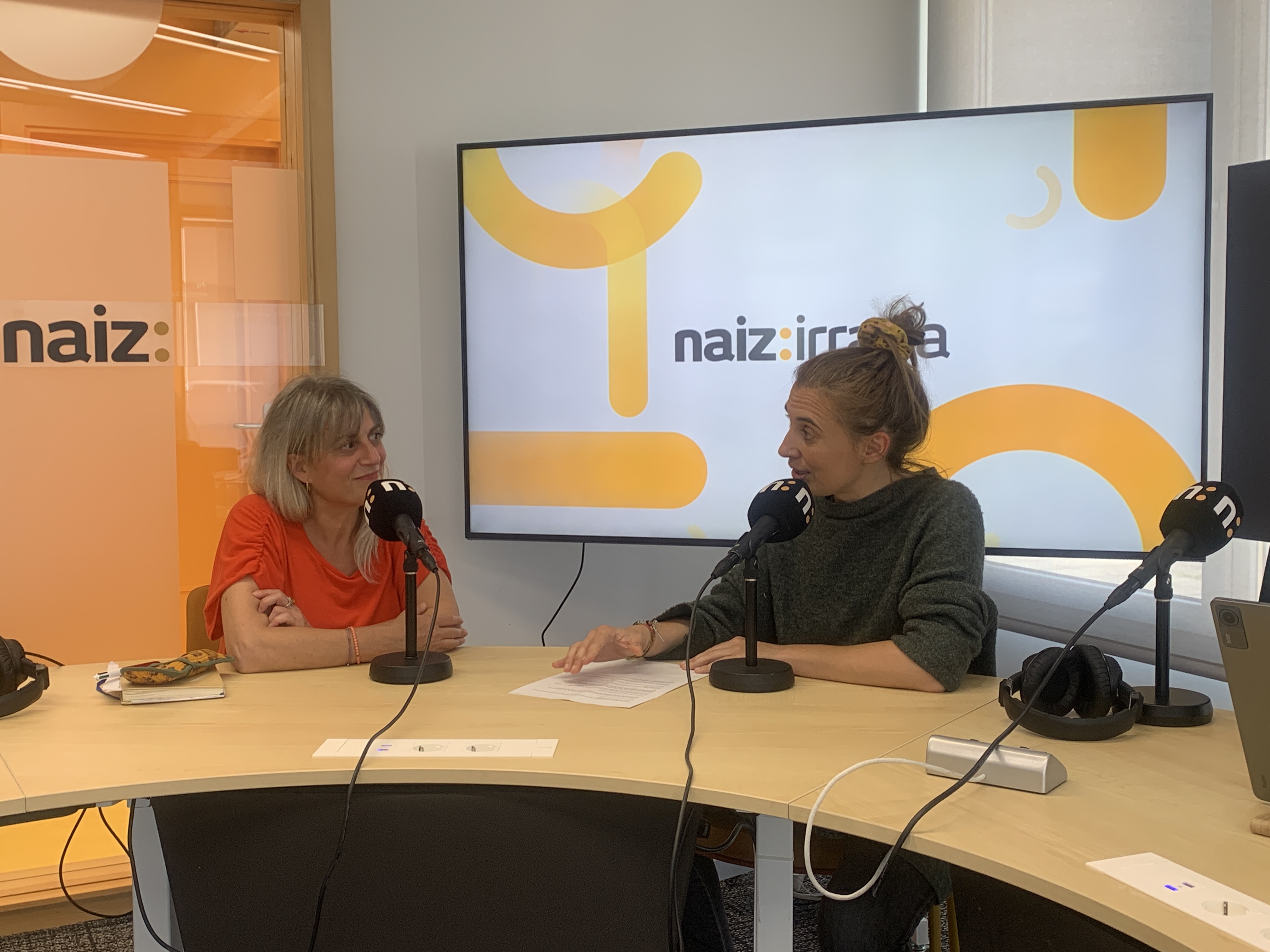 Gonagorri podcasta Naiz irratiko estudioetan grabatzen hasi gara