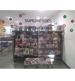 Superheroien komikia